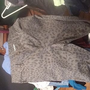 Skinny cheeta oattern jean